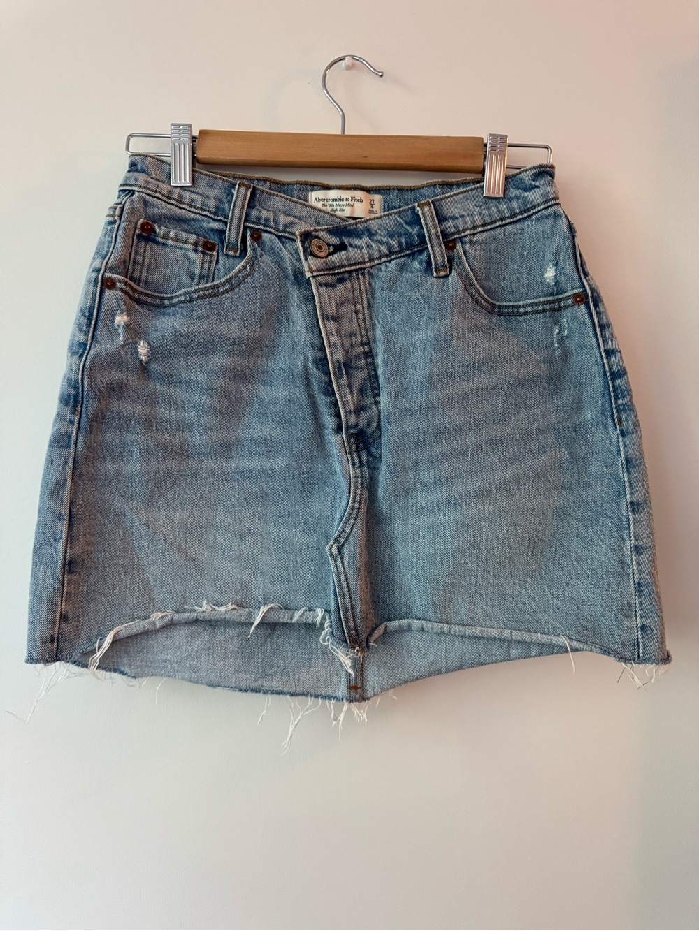 Abercrombie & Fitch 90s Crossover High Rise Micro Mini Skirt